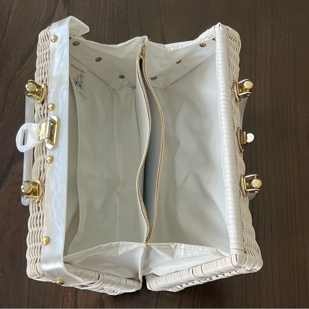 Vintage Seashell Embellished White Wicker Handbag - Picture 14 of 16